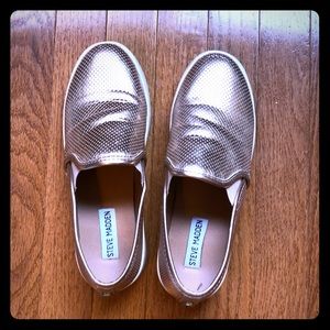 Steve Madden slip on sneakers